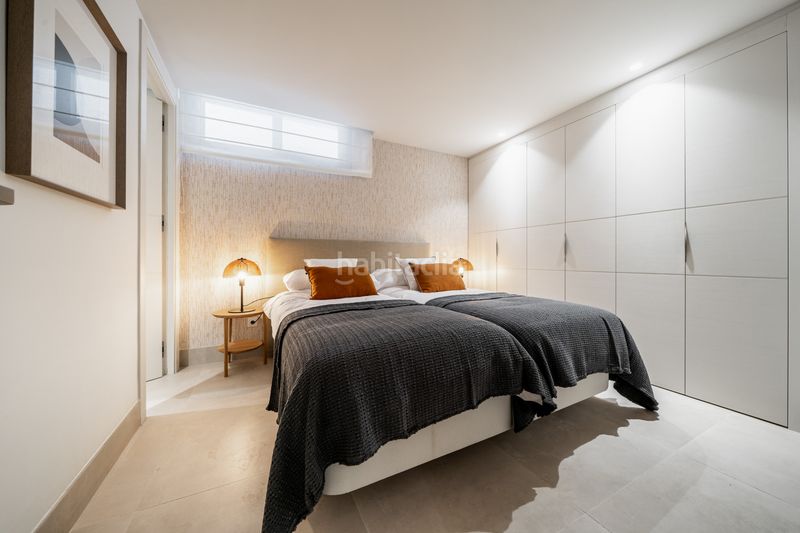 Foto 0a7ce354-a070-4ec9-a74e-23f24721b6dc. Casa amb aparcament piscina a Nueva Atalaya Estepona