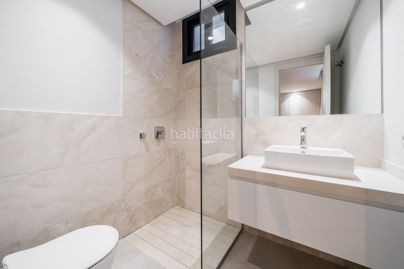 Foto 26593ffd-186f-4fff-a8c0-5764f9393d39. Casa amb aparcament piscina a Nueva Atalaya Estepona