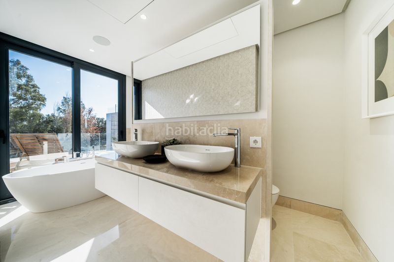 Foto 4dec81c3-56d9-4c24-895b-d67c447b3877. Casa amb aparcament piscina a Nueva Atalaya Estepona