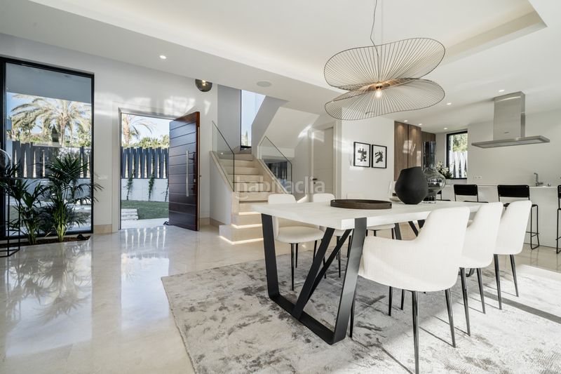 Foto 697ecdf5-d63f-4362-b396-f9a184711cef. Casa amb aparcament piscina a Nueva Atalaya Estepona