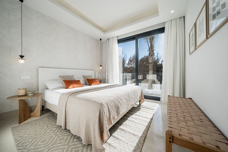 Foto 7e4d47d0-cb3c-4cd3-b520-5d7bdf535989. Casa amb aparcament piscina a Nueva Atalaya Estepona