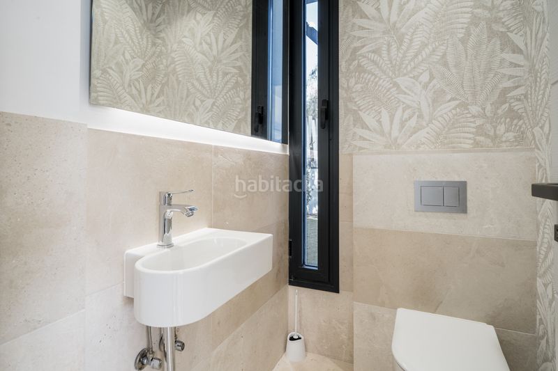 Foto b4b791e7-f34e-4898-928b-85fb7bc9f11a. Casa amb aparcament piscina a Nueva Atalaya Estepona