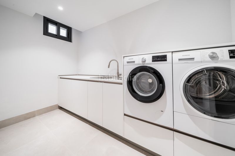 Foto ece16615-d586-4165-8ecd-8fde724c2ef5. Casa amb aparcament piscina a Nueva Atalaya Estepona