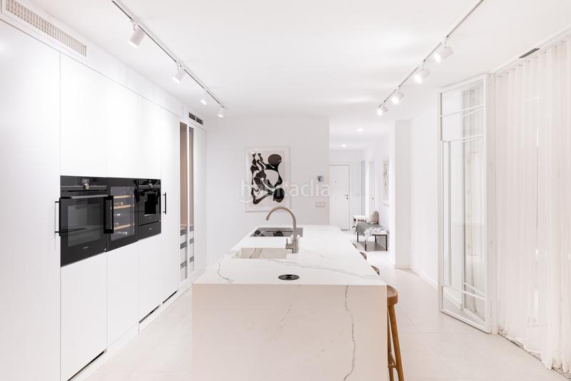 Foto 8b98c5e2-cfa7-45e8-939e-4be5ce9e0021. Piano terra con piscina in Los Naranjos Marbella