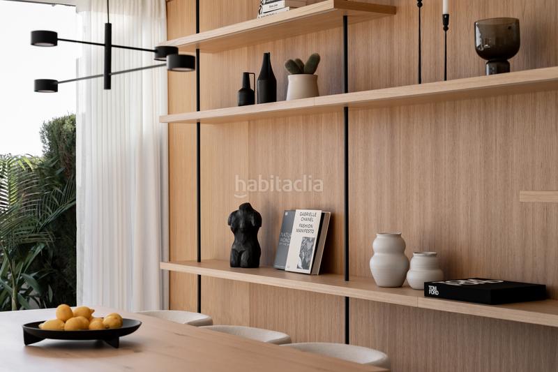 Foto d09504f9-7b7b-49ee-9dce-8b1ad1b7a195. Piano terra con piscina in Los Naranjos Marbella