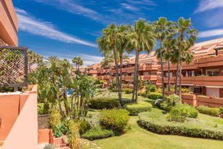 Rent Apartment in Puerto Banús