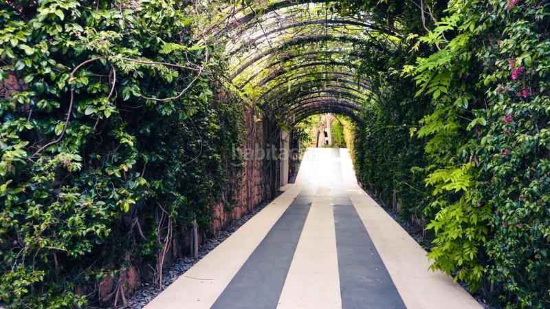 Foto 733b4b53-f6bd-4274-93f8-d4dba61d1ddf. Casa con parcheggio piscina in La Carolina - Guadalpín Marbella