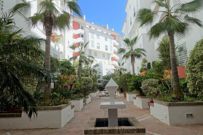Foto 6480d912-af46-4f32-93a3-59904e2e6c24. Miete appartement mit parking pool in Puerto Banús Marbella