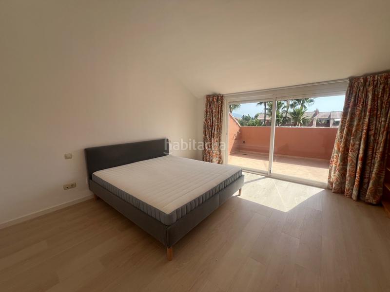 Foto 0a895660-b7af-458d-ab87-955174d495e2. Location attique avec parking piscine dans Puerto Banús Marbella