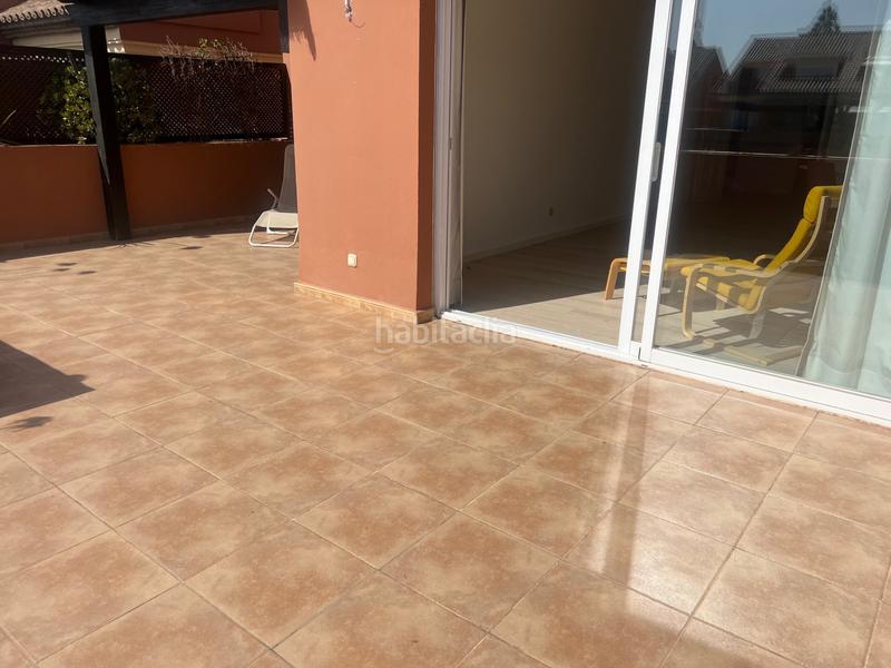 Foto a1717a09-cfe6-40ab-a3b7-63381fa8aad7. Location attique avec parking piscine dans Puerto Banús Marbella