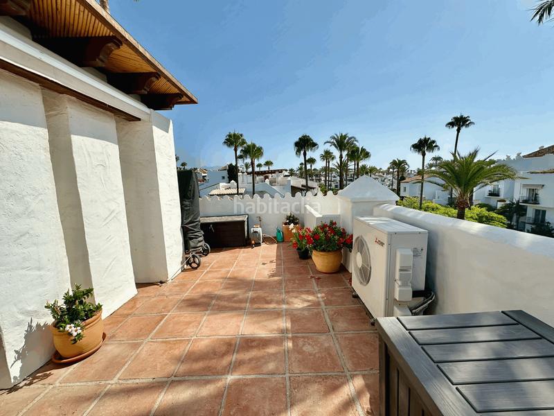 Foto 3a3847de-c08e-4253-bf8c-7106c49dd34f. Attico con piscina in Zona de Punta Plata Estepona