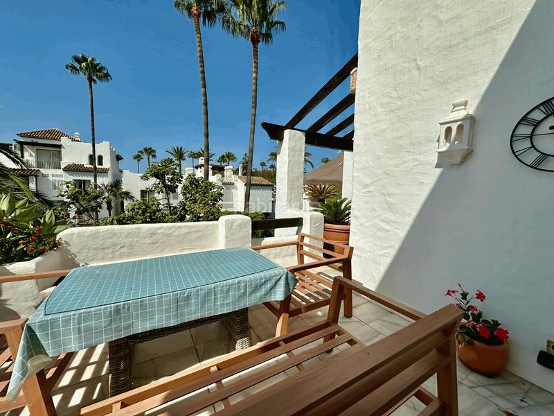Foto bccb31bf-c4a1-44d6-a1d9-904a1bd910e8. Attico con piscina in Zona de Punta Plata Estepona