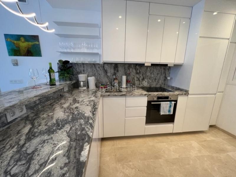 Foto 0e8c417d-99e4-407f-beb8-5aacc14c606b. Alquiler apartamento alquiler vacacional junto a la playa en Estepona