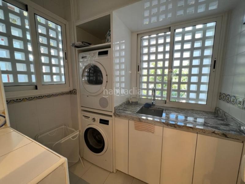 Foto 487d99d3-1d9e-4689-bb74-36d78010bca6. Alquiler apartamento alquiler vacacional junto a la playa en Estepona