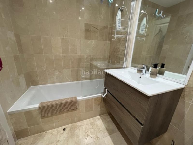 Foto b4635506-ce85-4986-a011-7c4d8c66ea48. Alquiler apartamento alquiler vacacional junto a la playa en Estepona