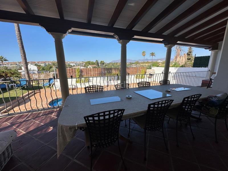 Foto 0a49e759-73b0-4bc1-9c1b-27f6e685cadd. House with parking pool in Nueva Alcántara Marbella