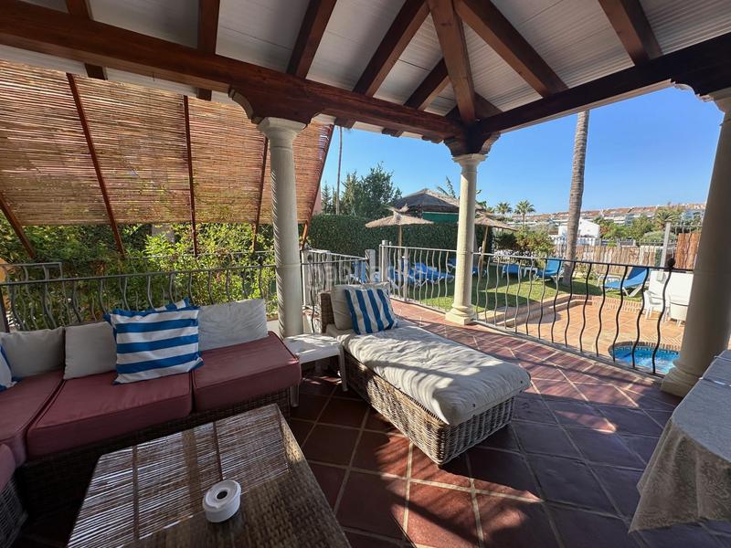 Foto 513b4a0a-565c-487d-bf38-c1bf30e71ac2. House with parking pool in Nueva Alcántara Marbella