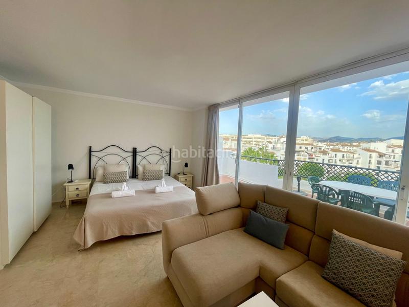 Foto 22339d90-8339-4f9d-97bb-eb5d63f60532. Ático encantador ático dúplex en el corazón de Puerto Banús en Marbella