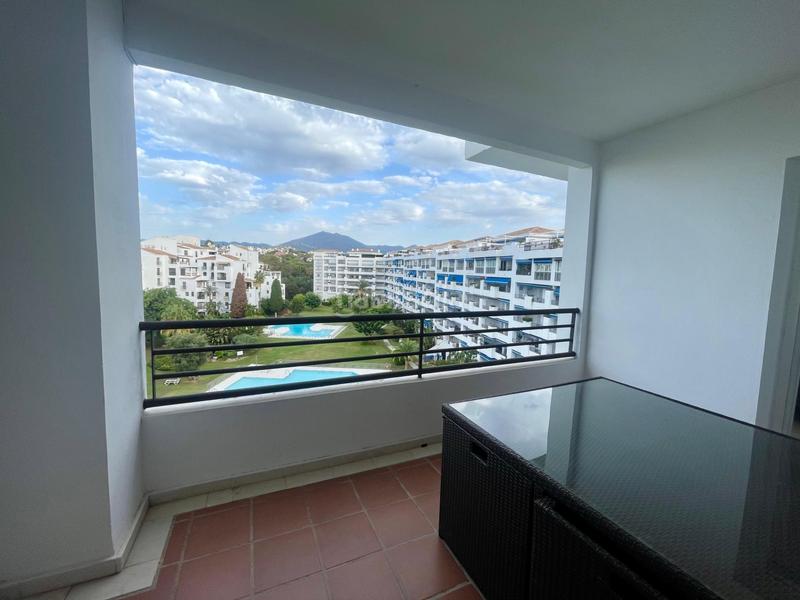 Foto d5119d8b-762c-4cbd-bbcc-410e97af66aa. Ático encantador ático dúplex en el corazón de Puerto Banús en Marbella