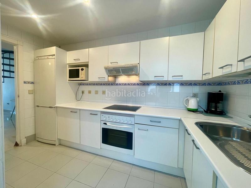 Foto d64f76f7-d37c-4410-9a90-459ba34dfab9. Ático encantador ático dúplex en el corazón de Puerto Banús en Marbella