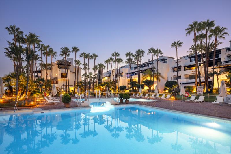 Foto 9aecbd06-63f3-4be0-9a73-7b79f625a814. Apartamento exquisito apartamento en planta baja en Puente Romano resort en Marbella