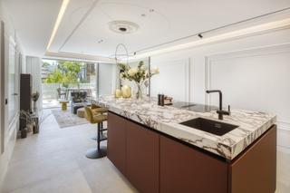 Rez-de-chaussée à Puente Romano. Elegante apartamento en planta baja en puente romano resort
