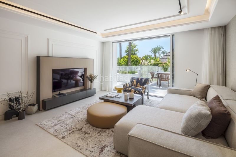 Foto c777ebde-8ccd-4204-ae1a-0d9847e4d522. Planta baixa amb aparcament piscina a Puente Romano Marbella