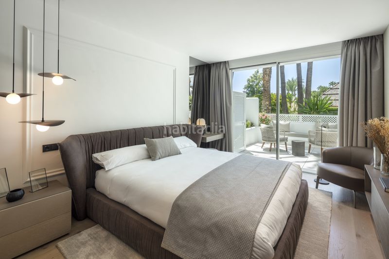 Foto cd4c031c-c305-4a6c-a35d-72584e0e97e2. Planta baixa amb aparcament piscina a Puente Romano Marbella