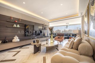 Miete Appartement in Puerto Banús. Apartamento de diseño elegante en el corazón de puerto banús