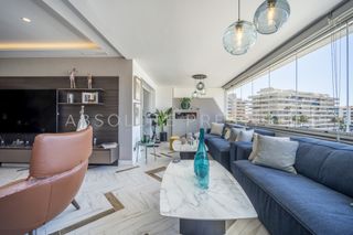 Miete Appartement in Puerto Banús. Apartamento de diseño elegante en el corazón de puerto banús