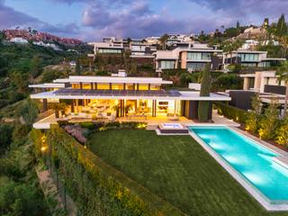 Haus in La Quinta. Exquisita villa de lujo en la quinta con excepcionales amenidade