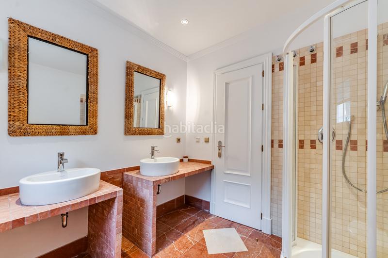 Foto 8307d5c3-433a-49ec-be1b-de35e246bdee. Casa amb piscina a Río Real Marbella