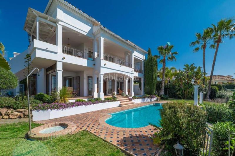 Foto 8a2d6701-4a64-459b-8013-cb07a7397e9c. Haus mit pool in Río Real Marbella