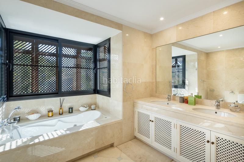 Foto ebf1950b-8bee-4cc6-89e4-3f44a196bef6. Casa con parcheggio piscina in La Quinta Benahavís