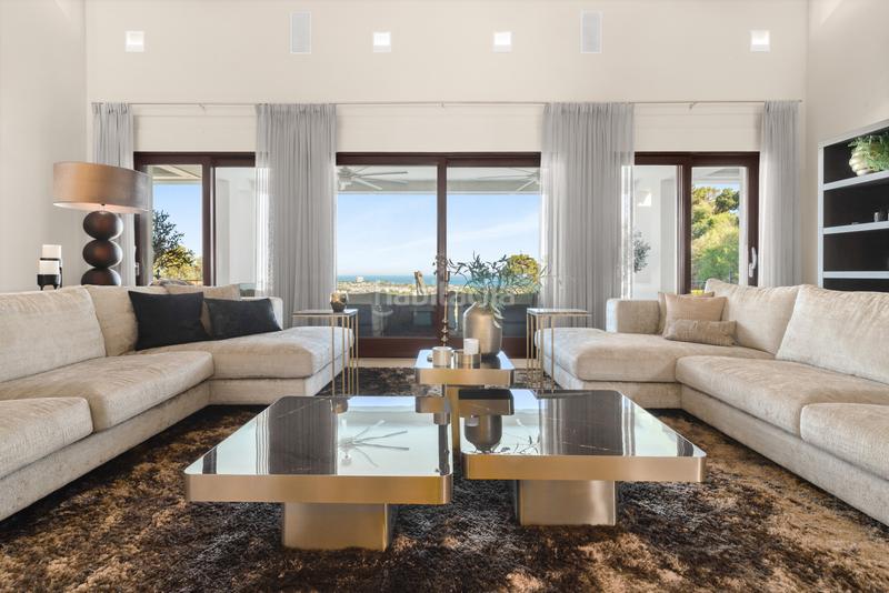 Foto 8d4ec816-9b63-4f6e-98b0-98ead1bb80b2. Casa amb aparcament piscina a La Quinta Benahavís