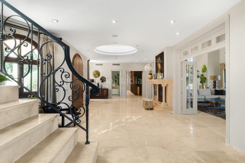 Foto 996f5f1e-dd5f-4460-861d-37451d50e9a4. Casa amb aparcament piscina a La Quinta Benahavís