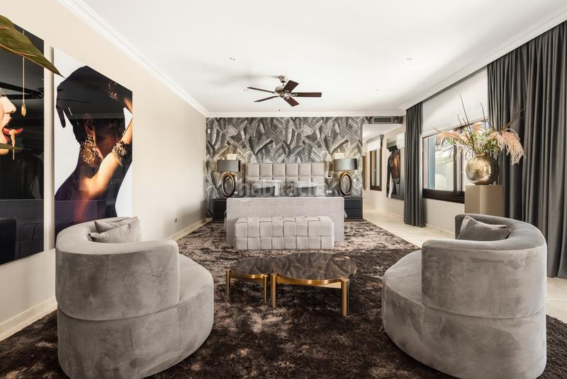 Foto 9e5f9fd4-0c1e-4a74-af3c-ab17d4c37edd. Casa amb aparcament piscina a La Quinta Benahavís