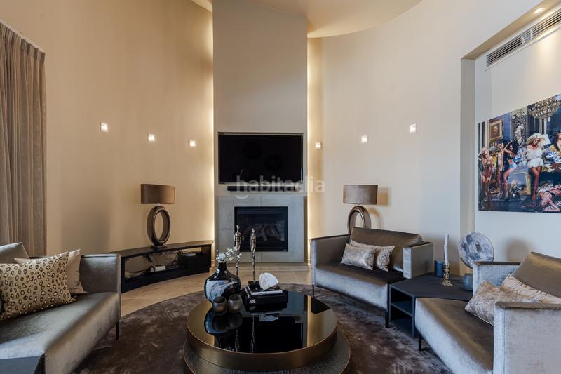 Foto c3a71280-a8f1-488b-89e6-0719bbd041dc. Casa amb aparcament piscina a La Quinta Benahavís