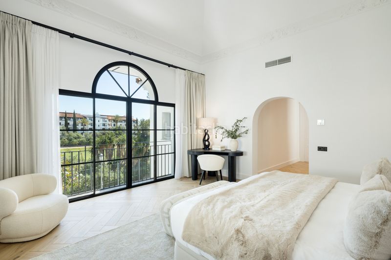 Foto 986badd7-0d74-4491-b36f-8a336c8e34a7. Casa amb aparcament piscina a La Quinta Benahavís