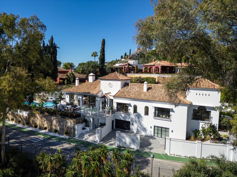 Foto e4e22f64-cb9c-4acd-b22d-c8e8e892ffdd. Casa amb aparcament piscina a La Quinta Benahavís