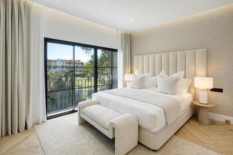 Foto e4eee184-8b19-4739-8d71-54dc3190c216. Casa amb aparcament piscina a La Quinta Benahavís