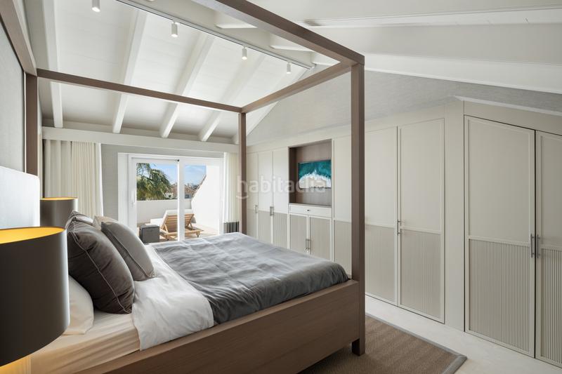 Foto 14ce4e45-504c-4001-93bc-8ebe573fc735. Attique avec parking piscine dans lomas de Marbella club Marbella