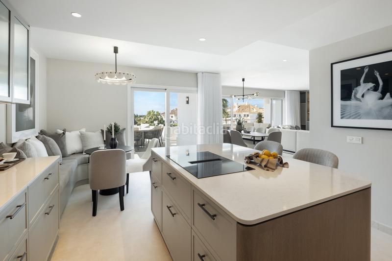 Foto 1ad05cdb-a740-4fdc-8bdc-be009eb4a8ac. Attique avec parking piscine dans lomas de Marbella club Marbella