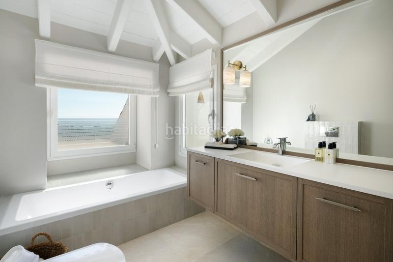 Foto 23b56162-3116-4afa-b475-e842b43fbb79. Attique avec parking piscine dans lomas de Marbella club Marbella