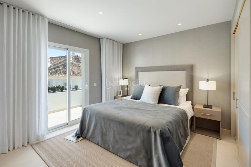 Foto 92b0d506-e1e5-48d2-96e2-f012386f2c28. Attique avec parking piscine dans lomas de Marbella club Marbella