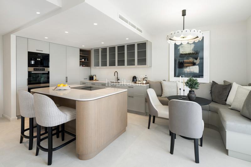 Foto 9b26baa6-e41e-4faf-9f5a-9a617cc1d2b8. Attique avec parking piscine dans lomas de Marbella club Marbella