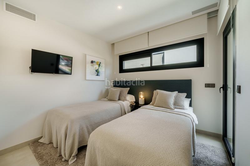 Foto e0c377db-f761-48b2-a0de-a05383854083. Doppelhaus mit parking pool in Puerto Banús Marbella