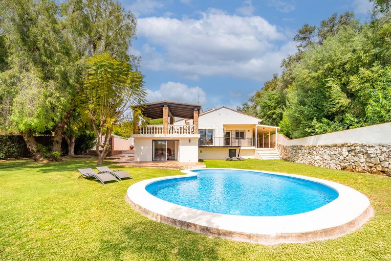 Foto 1ee7809b-fe20-4e7c-99fc-5aa9c3b6038a. Casa amb aparcament piscina a El Rosario - Ricmar Marbella