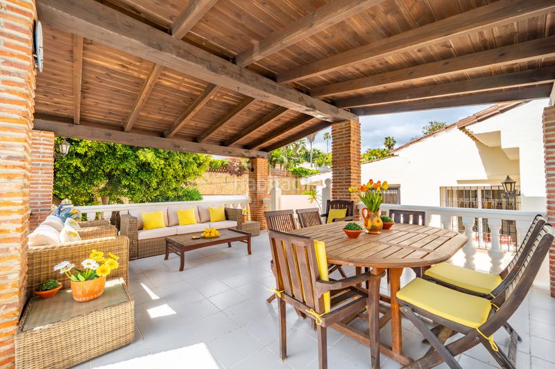 Foto 61bfb559-5874-4486-a68c-200ed051df0a. Casa amb aparcament piscina a El Rosario - Ricmar Marbella