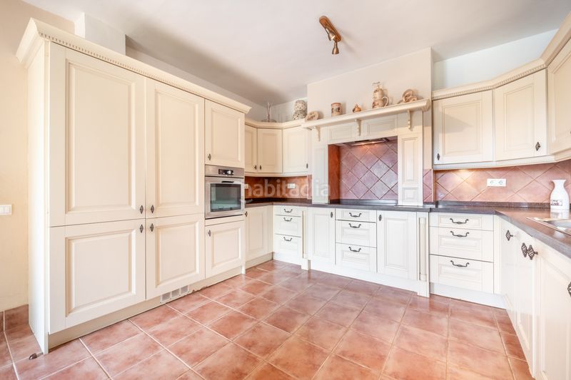 Foto 7daa1d5d-49a2-4745-b4d5-41dab473b8e0. Casa amb aparcament piscina a El Rosario - Ricmar Marbella